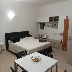 https://casagarrone.barihotels.org